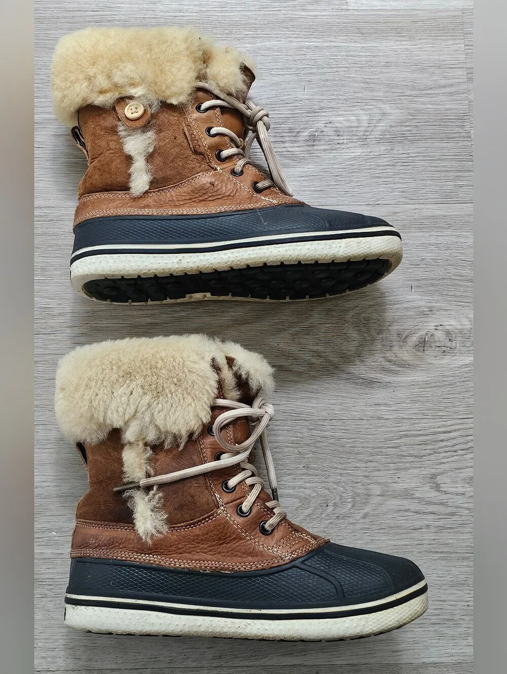 Crocs AllCast Luxe Duck Boots Women’s Size 7 Hazelnut Fur Lined Winter Boots